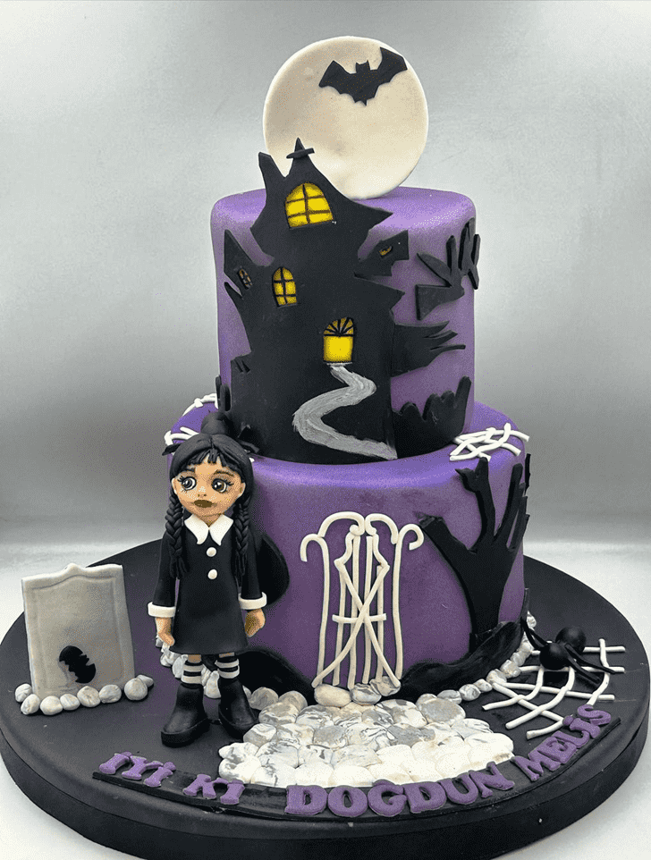 Admirable Halloween Cake Design