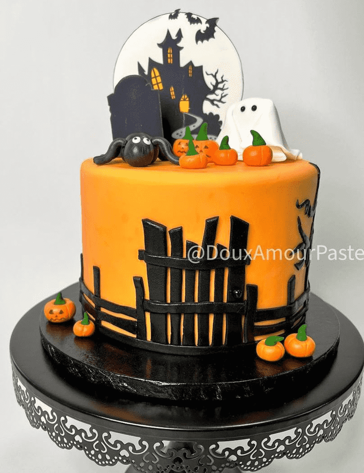 Beauteous Halloween Cake