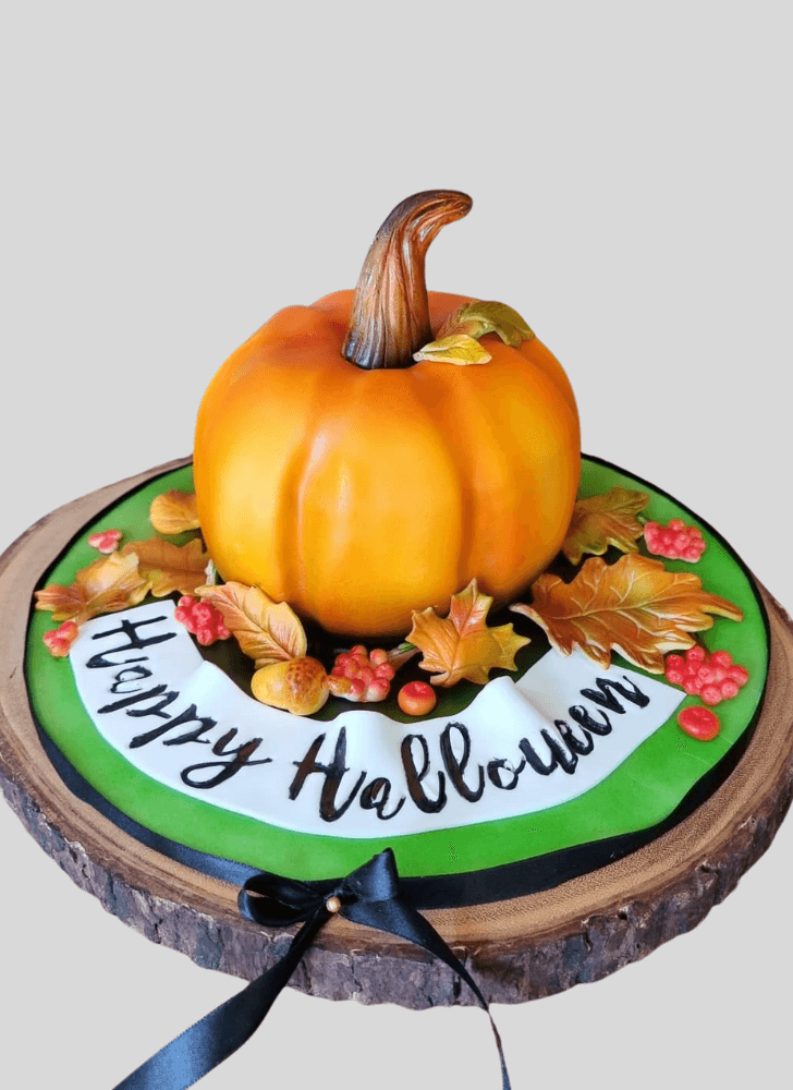 Appealing Halloween Cake
