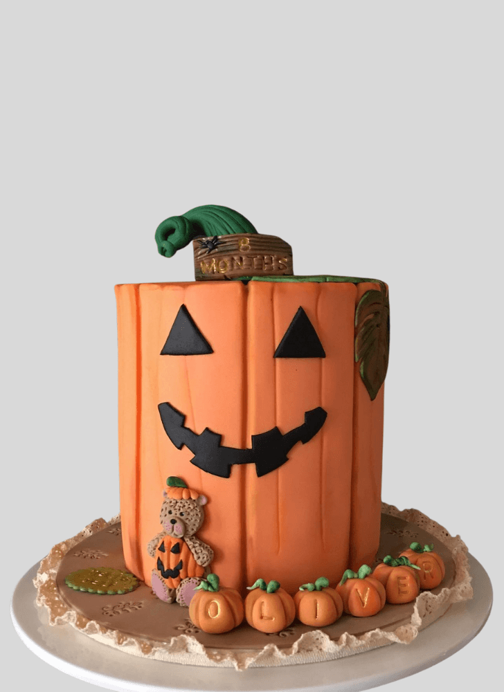 Mesmeric Halloween Cake