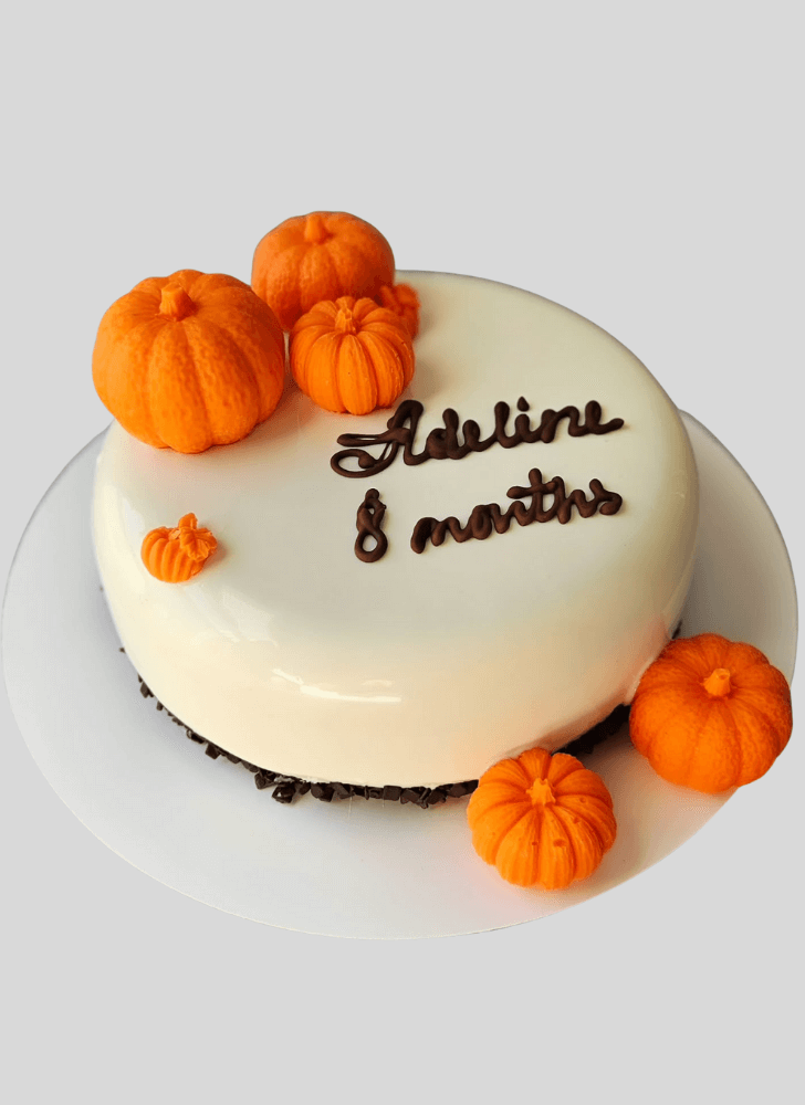 Pleasing Halloween Cake