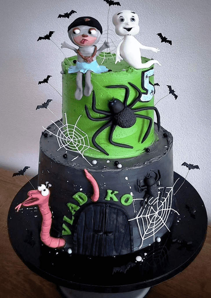Adorable Halloween Ghost Cake
