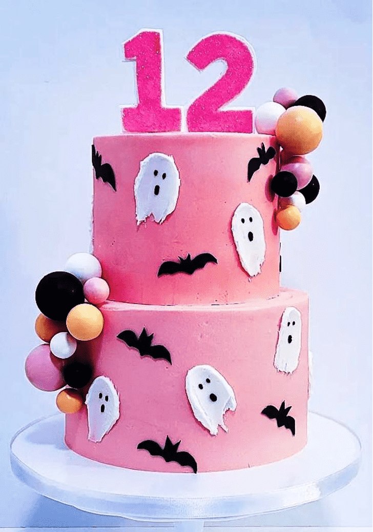 Comely Halloween Ghost Cake