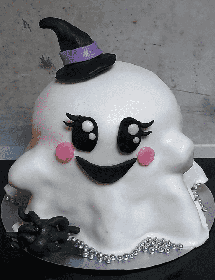 Fascinating Halloween Ghost Cake
