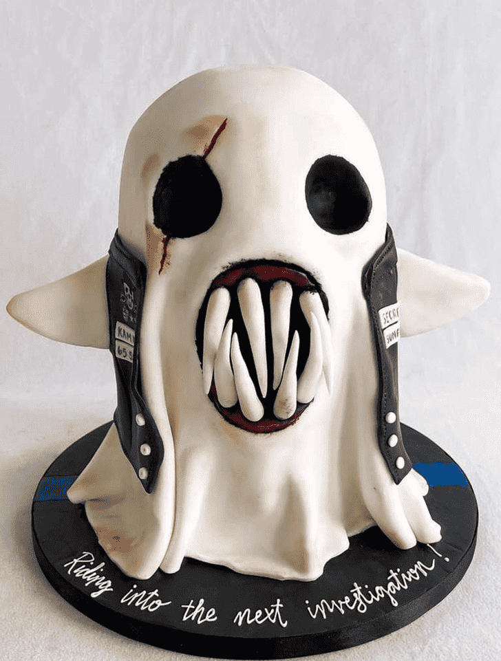 Pretty Halloween Ghost Cake