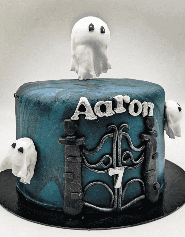 Shapely Halloween Ghost Cake