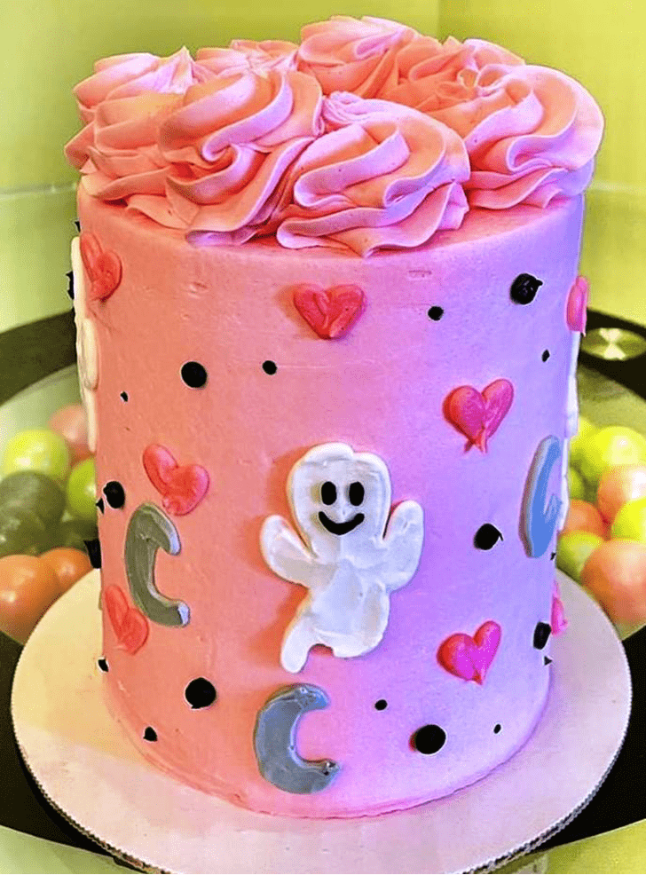 Wonderful Halloween Ghost Cake Design