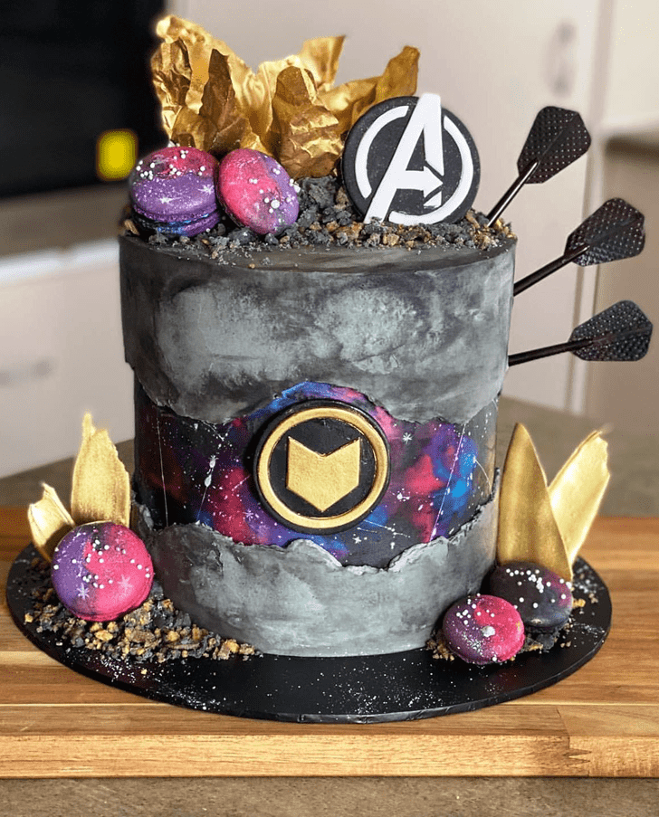 Elegant Hawkeye Cake
