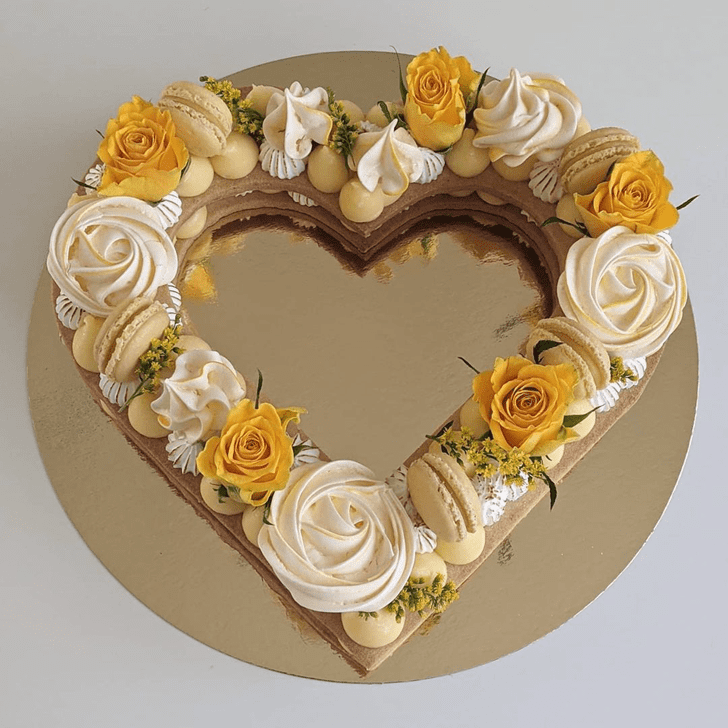 Comely Heart Cake