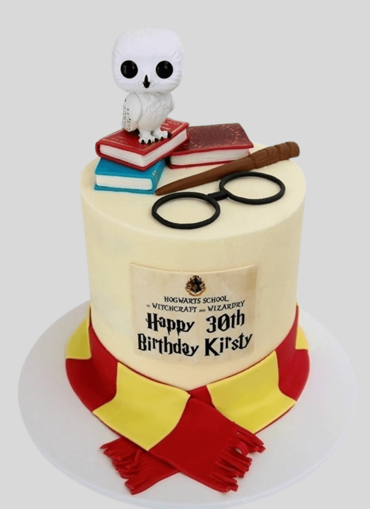 Fascinating Hedwig Cake