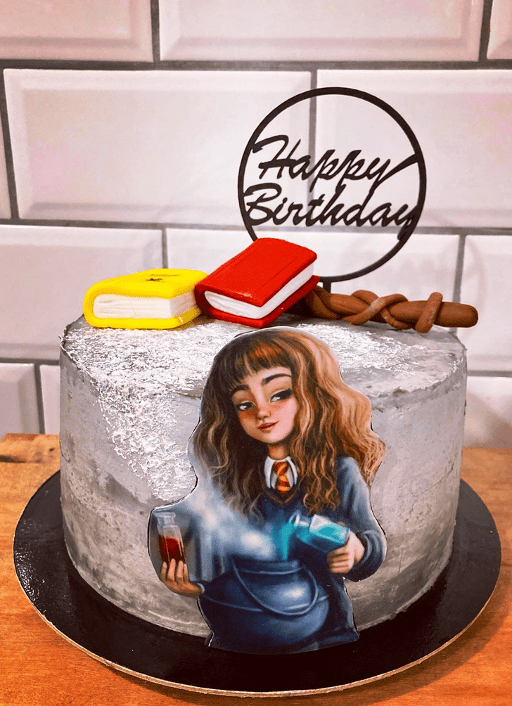 Beauteous Hermione Granger Cake