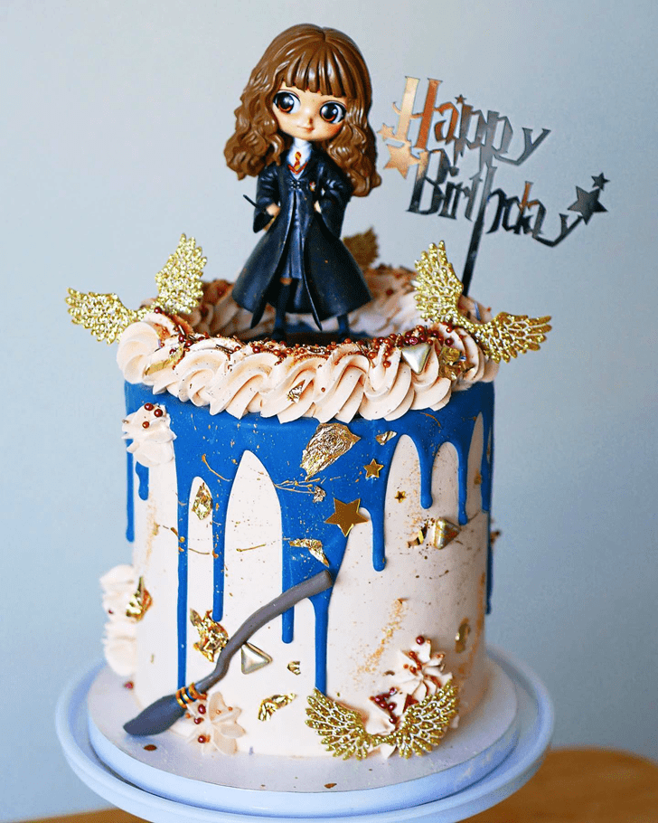 Grand Hermione Granger Cake