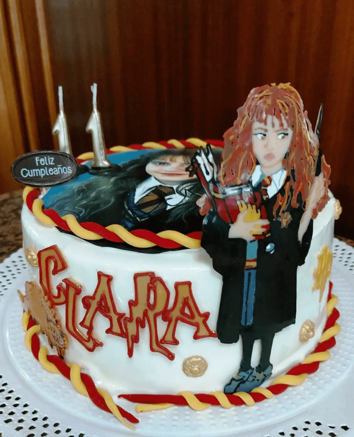 Lovely Hermione Granger Cake Design