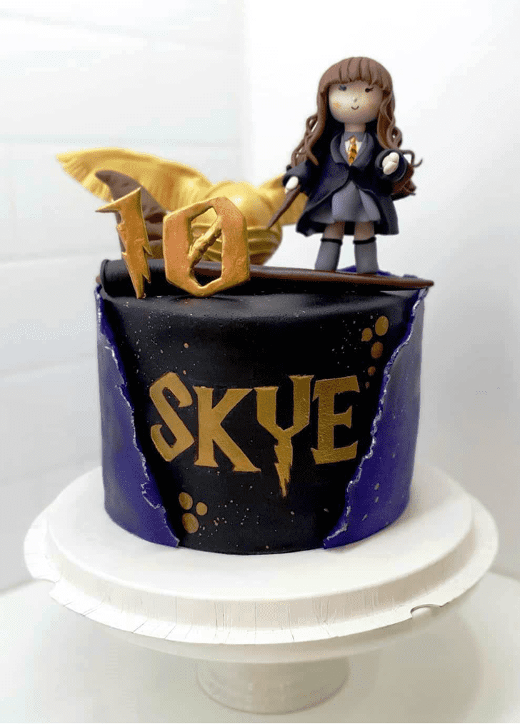 Wonderful Hermione Granger Cake Design