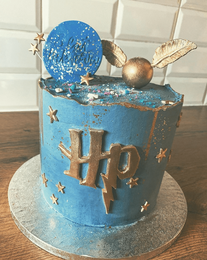 Lovely Hogwarts Cake Design