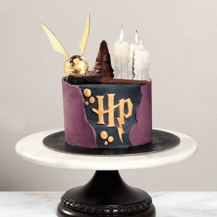 Shapely Hogwarts Cake