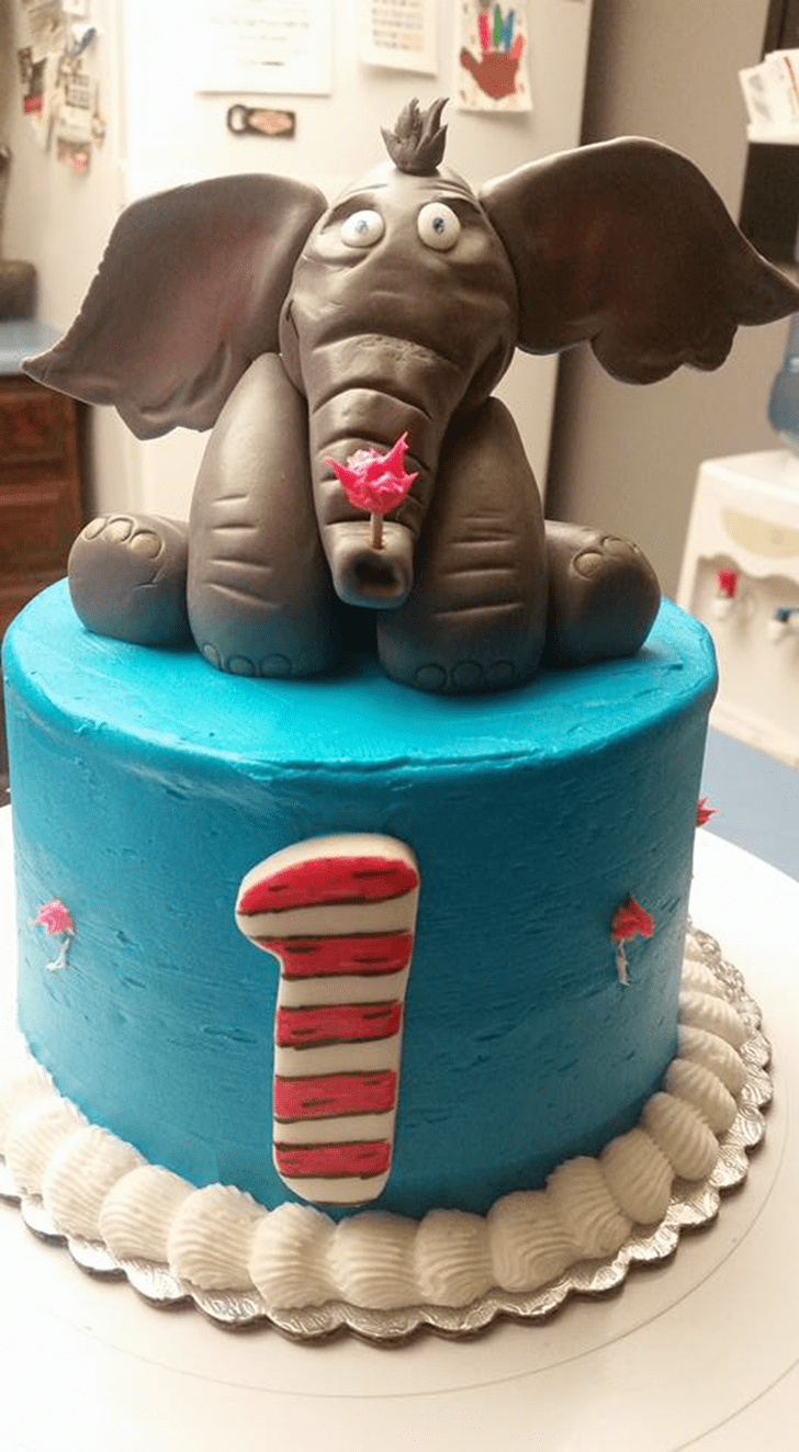 Appealing Horton Hears a Who Cake