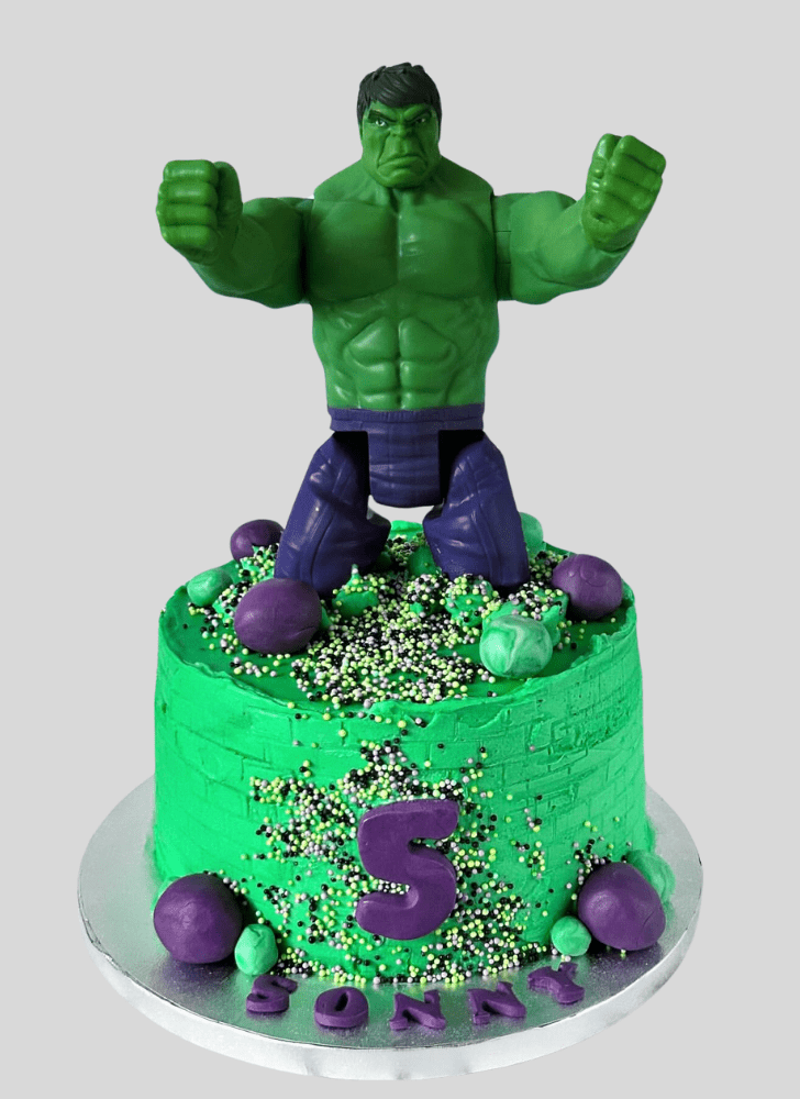 Shapely Hulk Cake