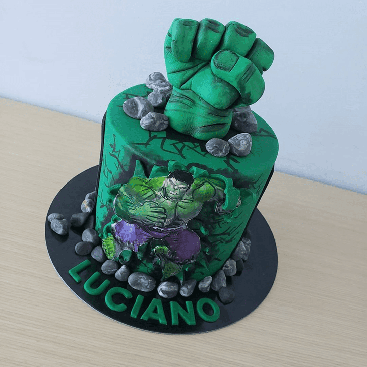 Pleasing Hulk Cake