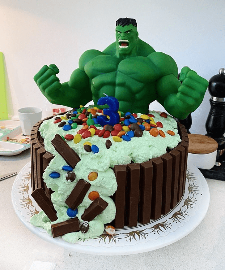 Superb Hulk Cake