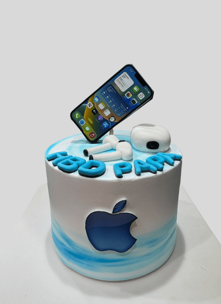 Inviting iPhone Cake