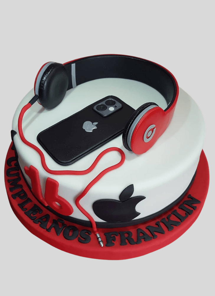 Pretty iPhone Cake