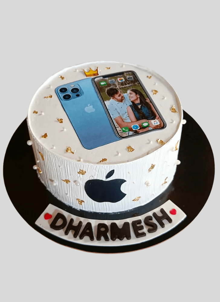 Shapely iPhone Cake