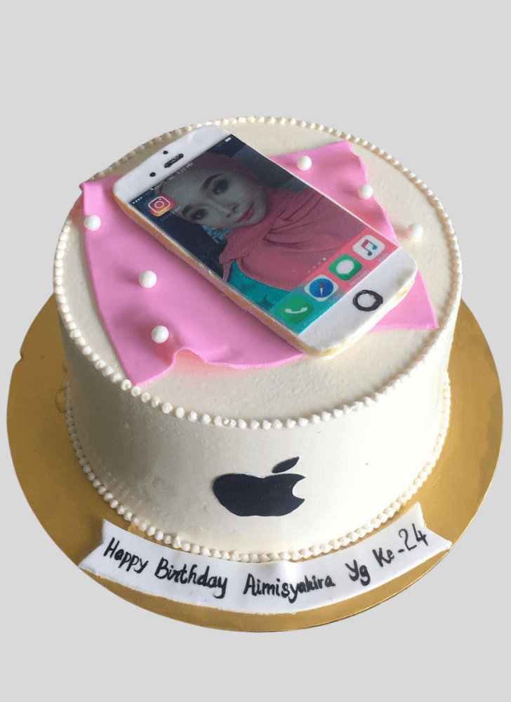 Slightly iPhone Cake