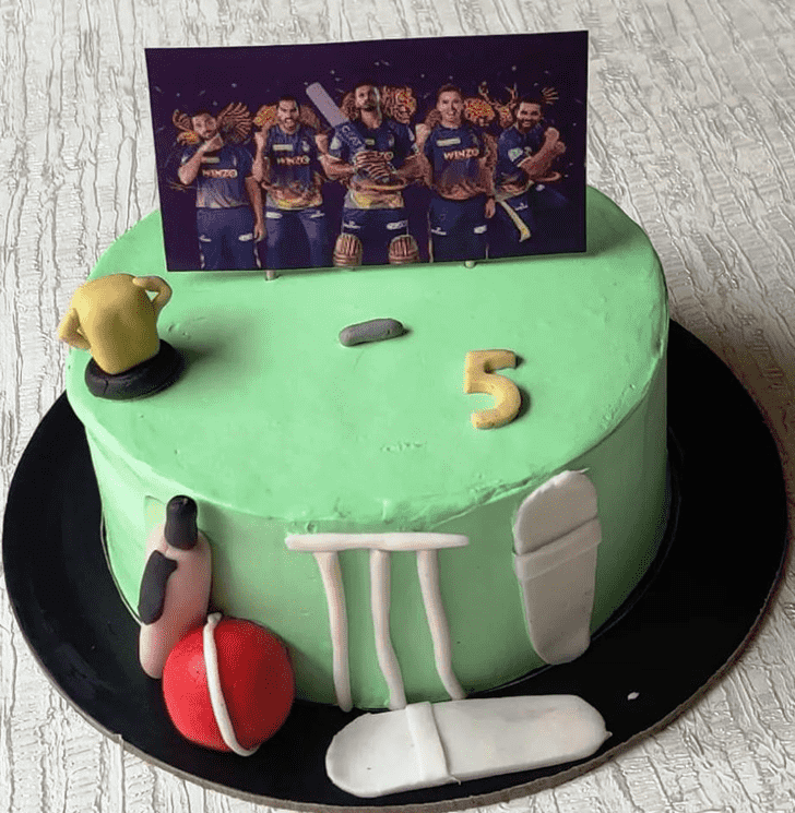 Shapely IPL Cake