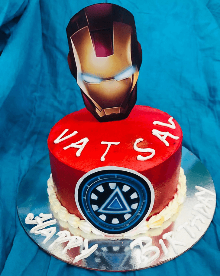 Iron Man Mask and Arc Cake Design