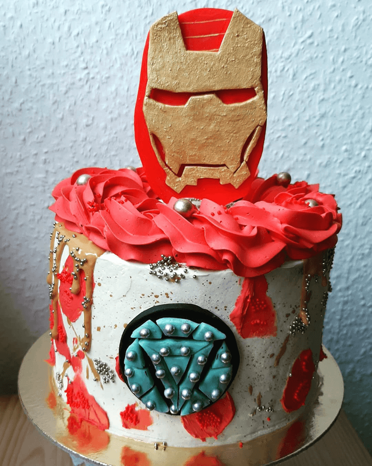 Resplendent Iron Man Cake