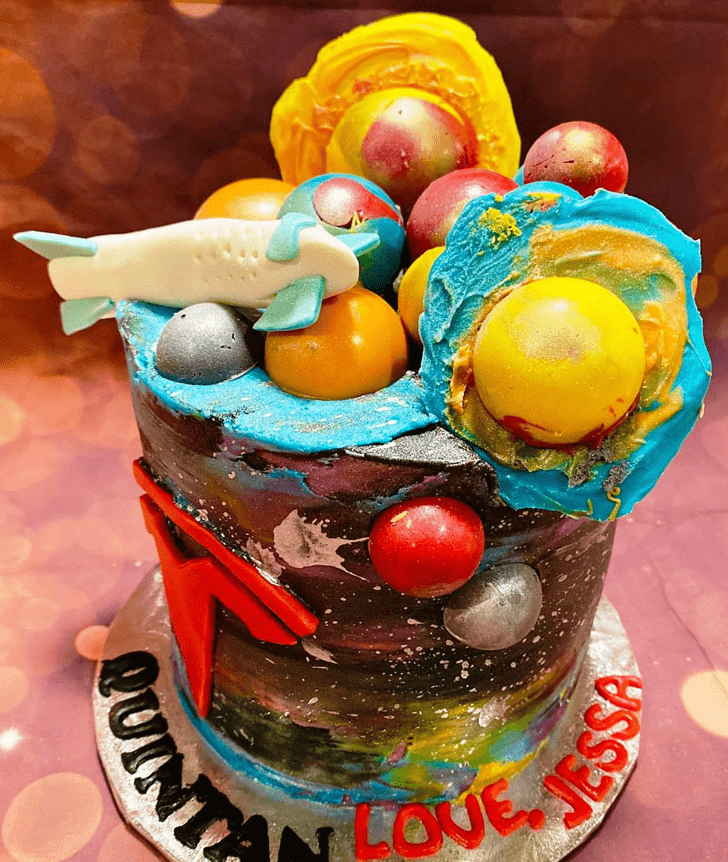 Gorgeous Isro Cake