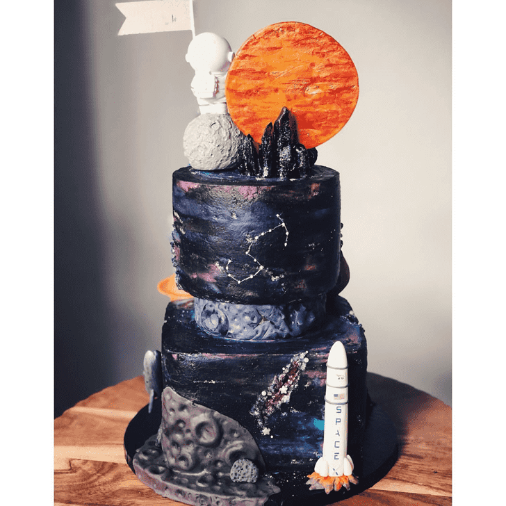 Wonderful Isro Cake Design