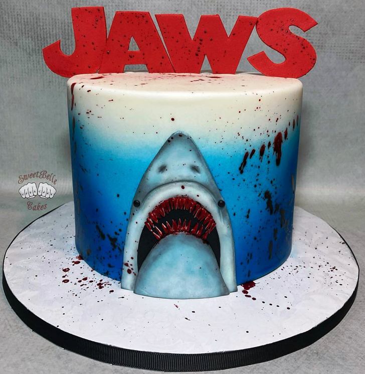 Admirable Jaws Cake Design