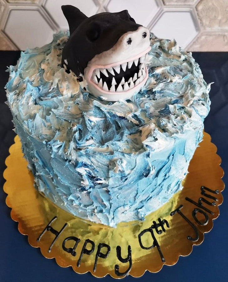 Pretty Jaws Cake