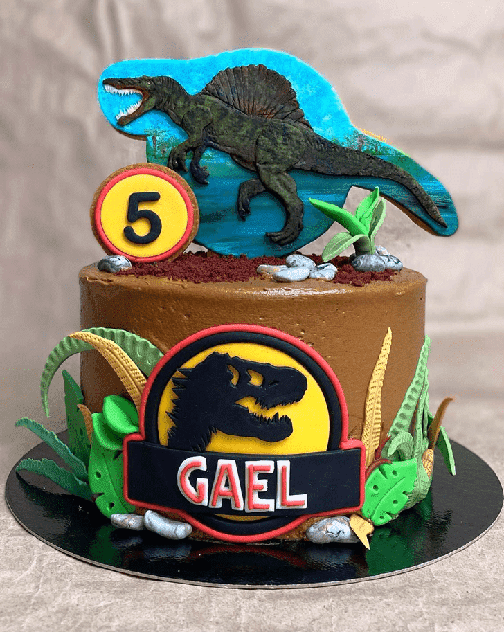 Comely Jurassic Park Cake