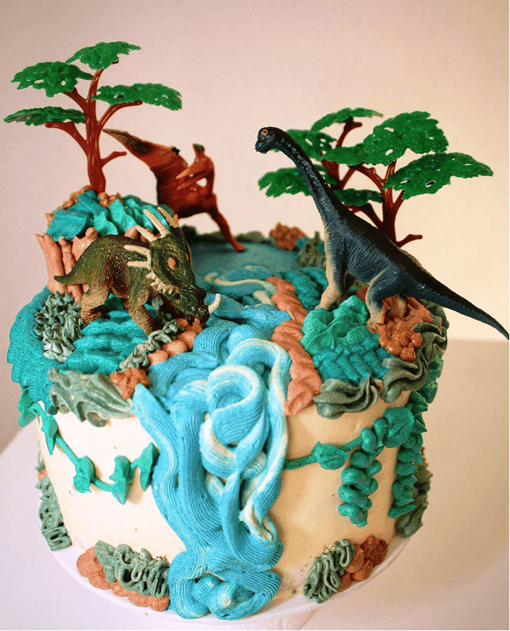 Fine Jurassic Park Cake