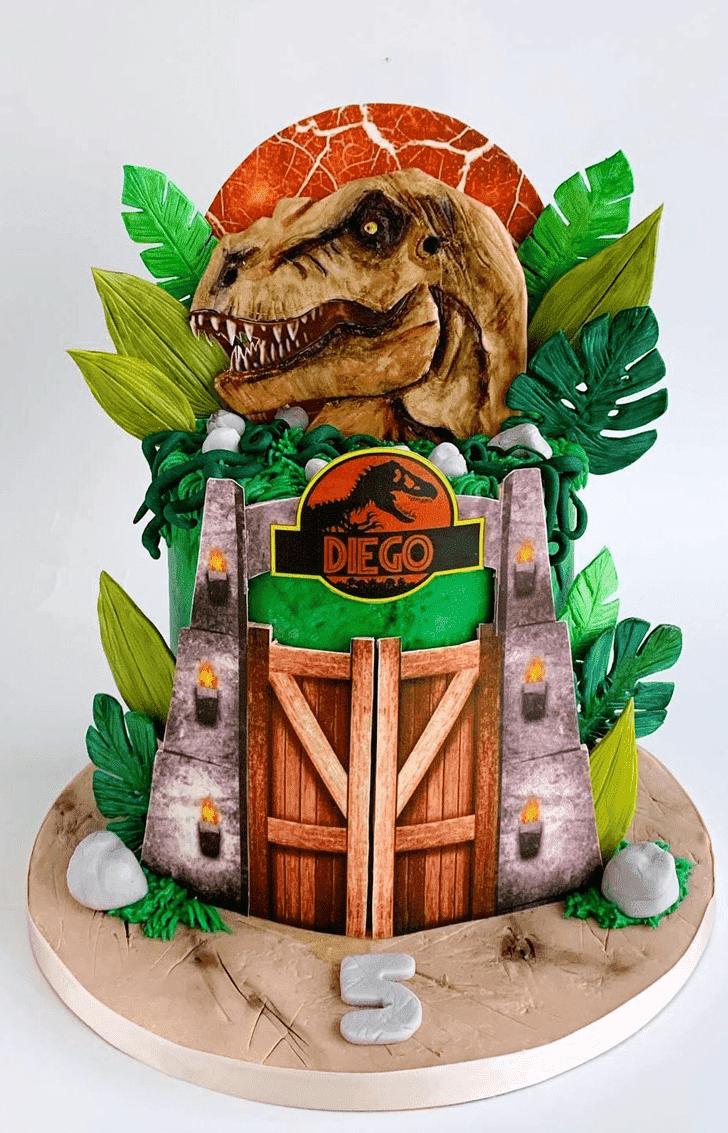 Lovely Jurassic Park Cake Design