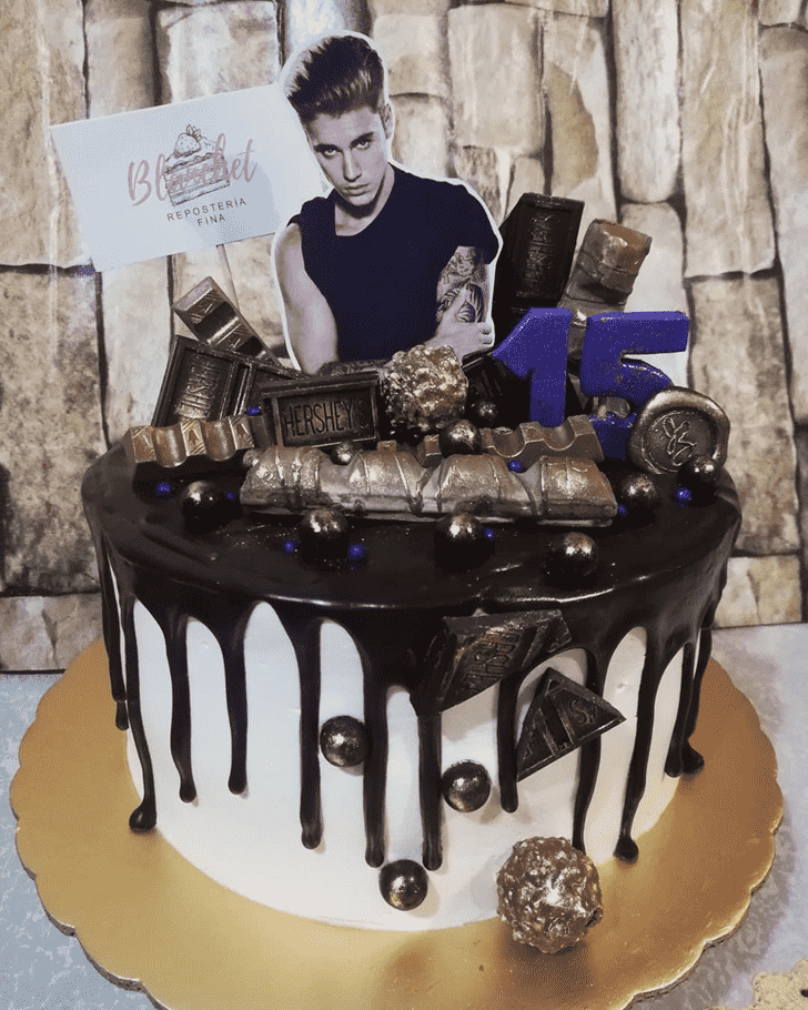 Nice Justin Bieber Cake