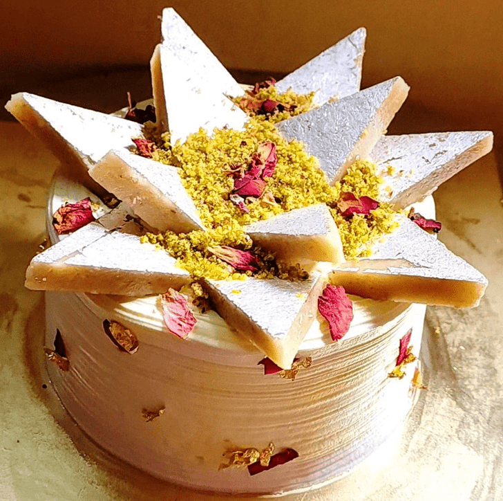 Ravishing Kajukatli Cake