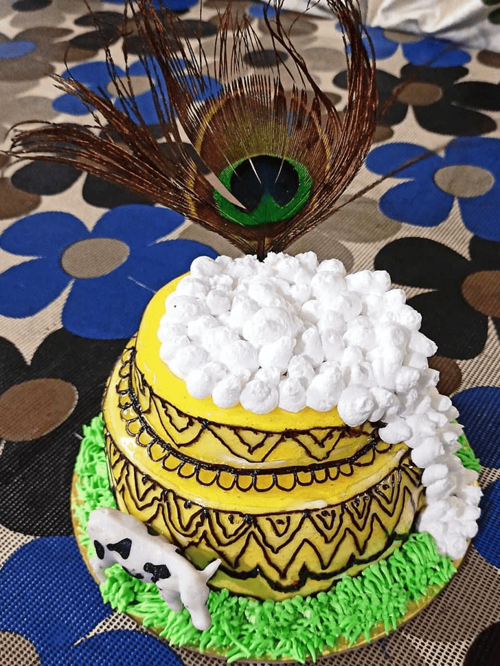 Enticing Kanha Cake