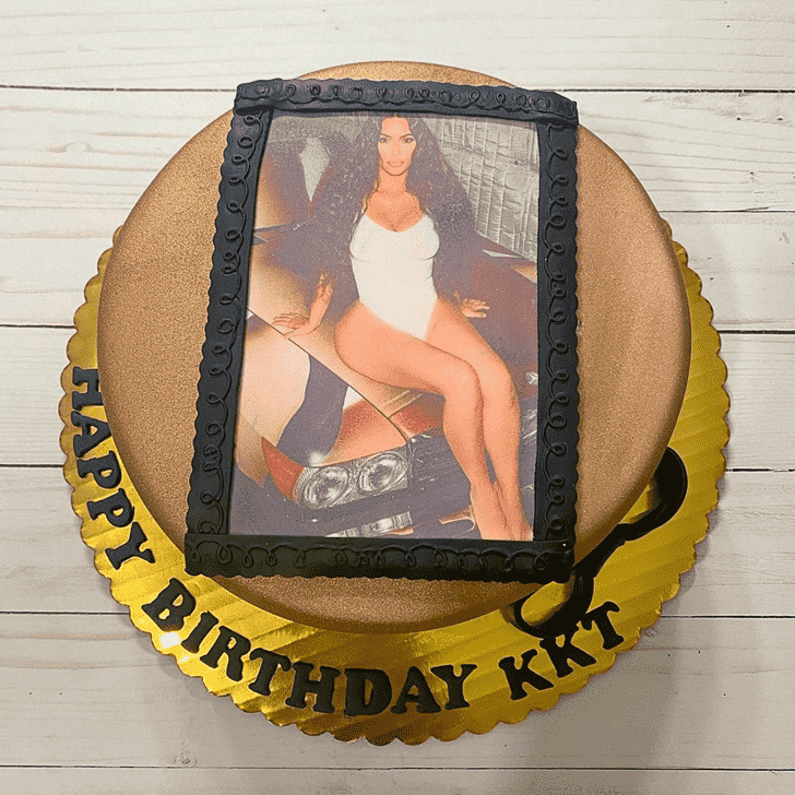 Admirable Kardashian Cake Design