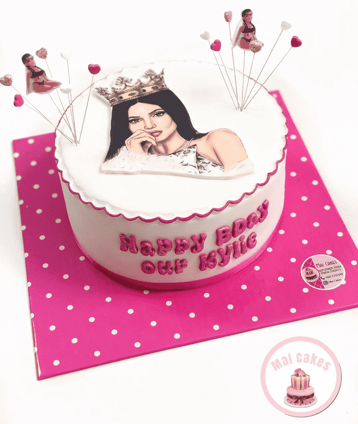 Adorable Kardashian Cake