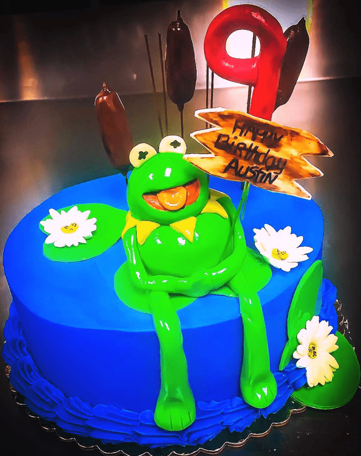 Lovely Kermit The Frog Cake Design