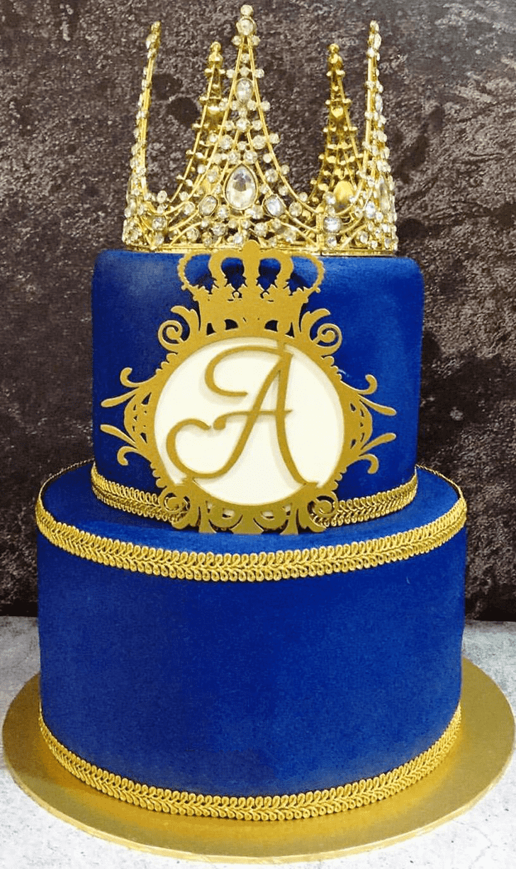 Enticing King Crown Cake