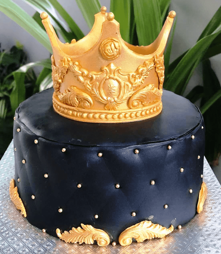 Exquisite King Crown Cake