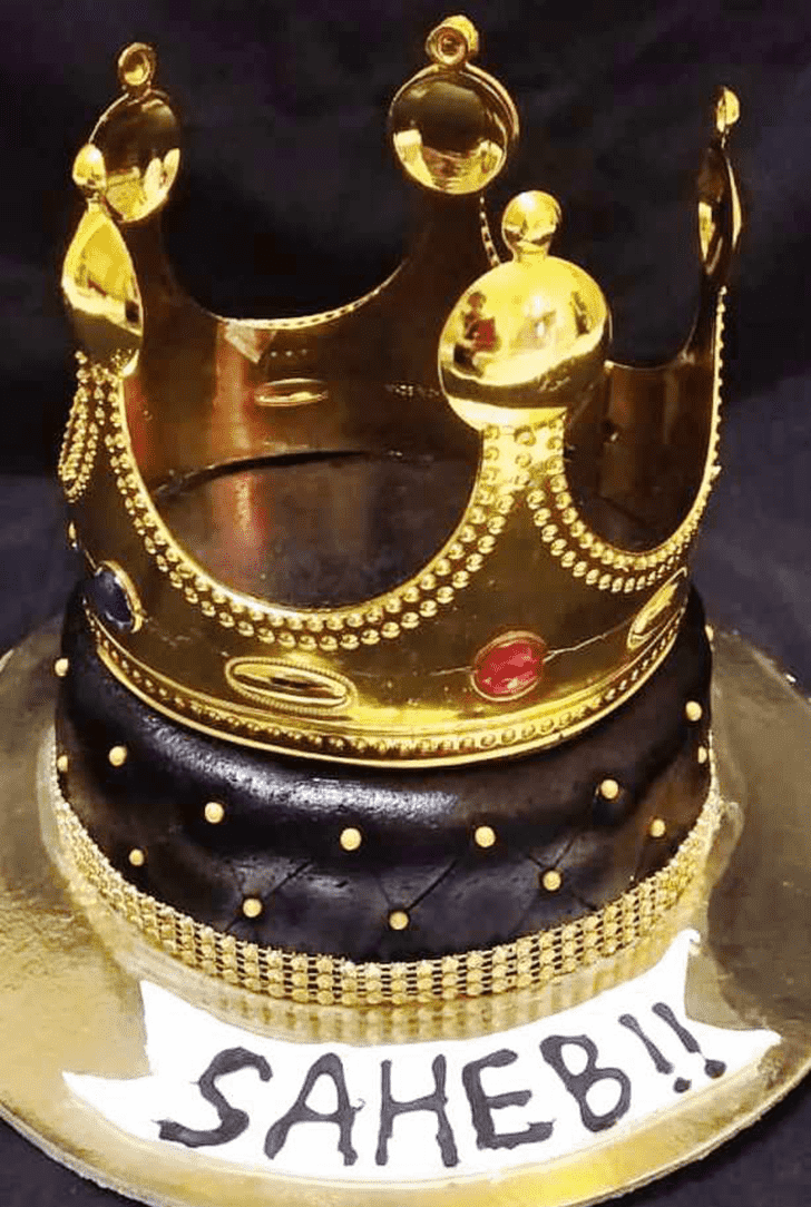 Good Looking King Crown Cake