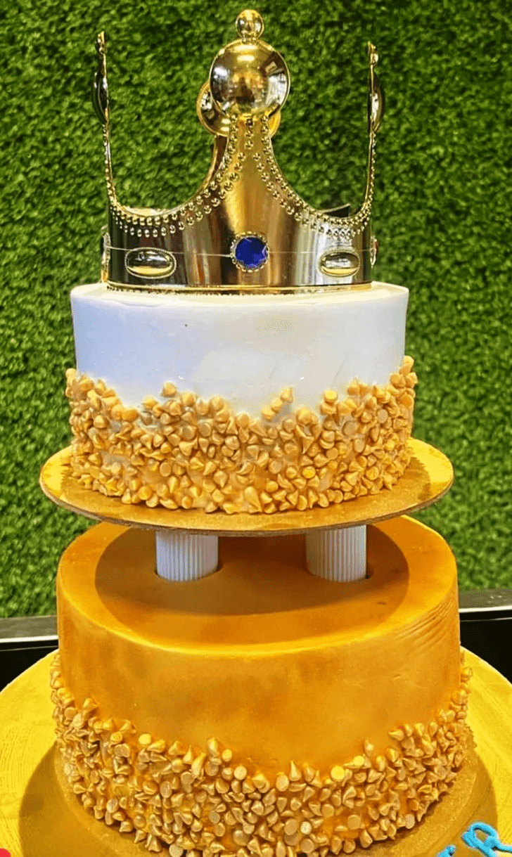 Lovely King Crown Cake Design