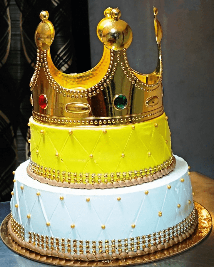 Splendid King Crown Cake
