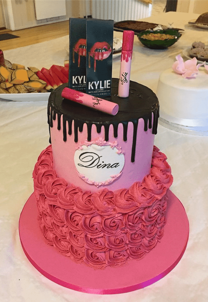 Charming Kylie Jenner Cake